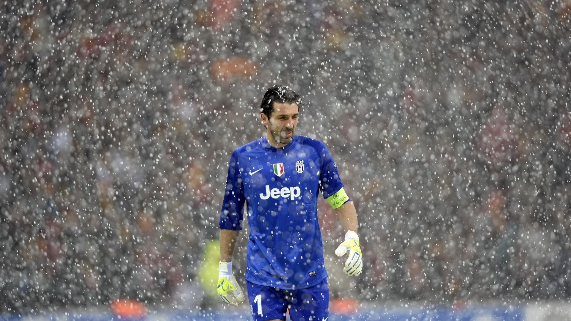 AYX GAMES-意甲对决，比分4-2，场上关键数据：角球数占优，精彩表现球员助攻不断